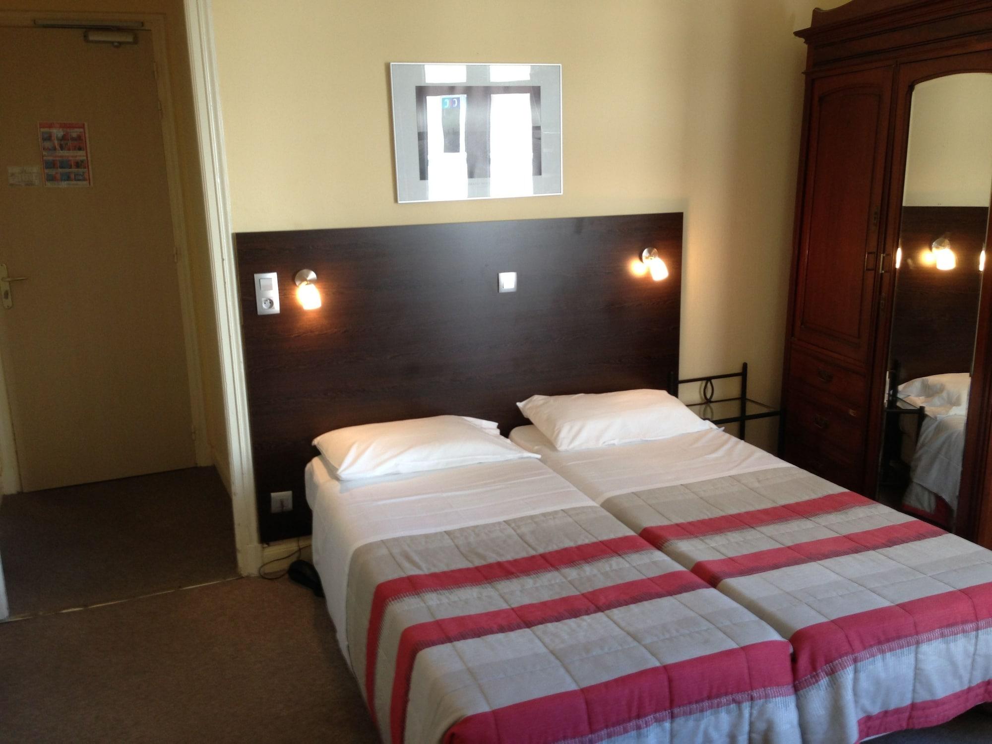 ז'ואן-לה-פינס Hotel Savoy מראה חיצוני תמונה