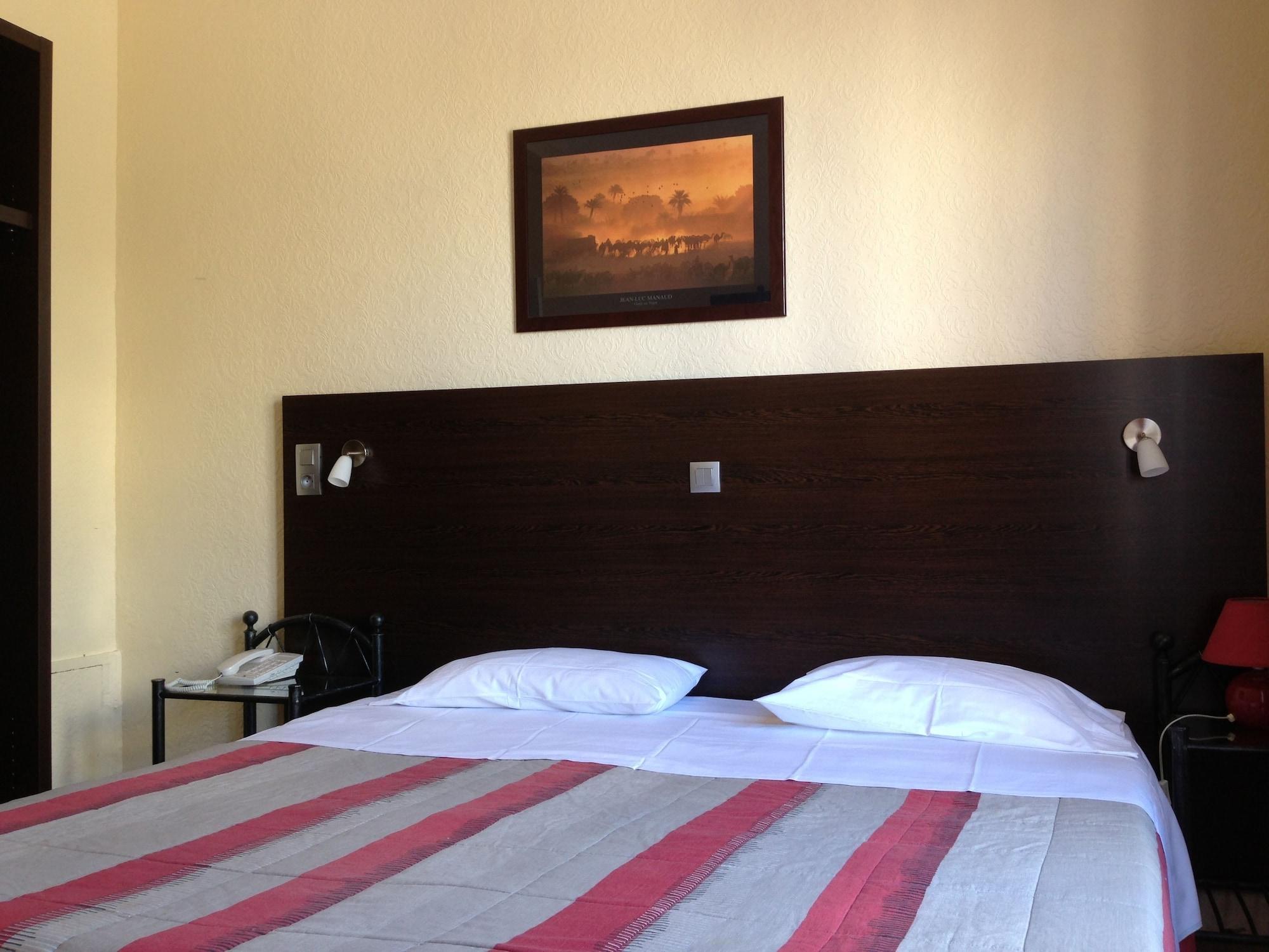ז'ואן-לה-פינס Hotel Savoy מראה חיצוני תמונה