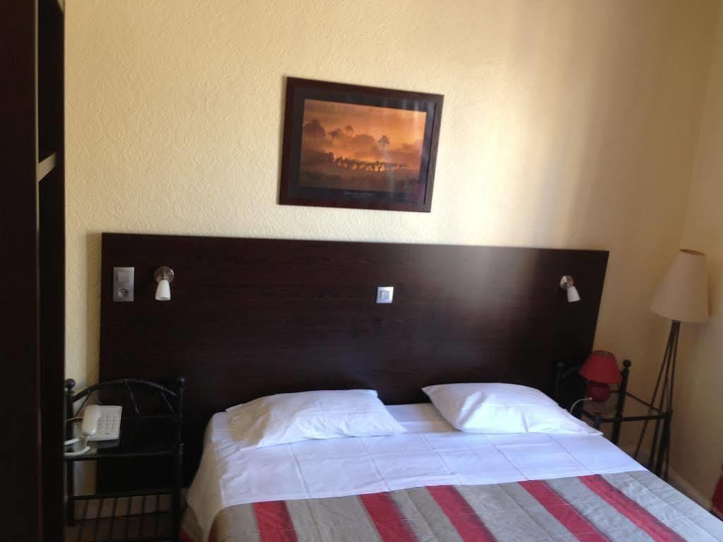 ז'ואן-לה-פינס Hotel Savoy מראה חיצוני תמונה